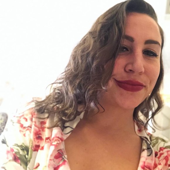 Nicki Living Freely - Picture 6 of 11